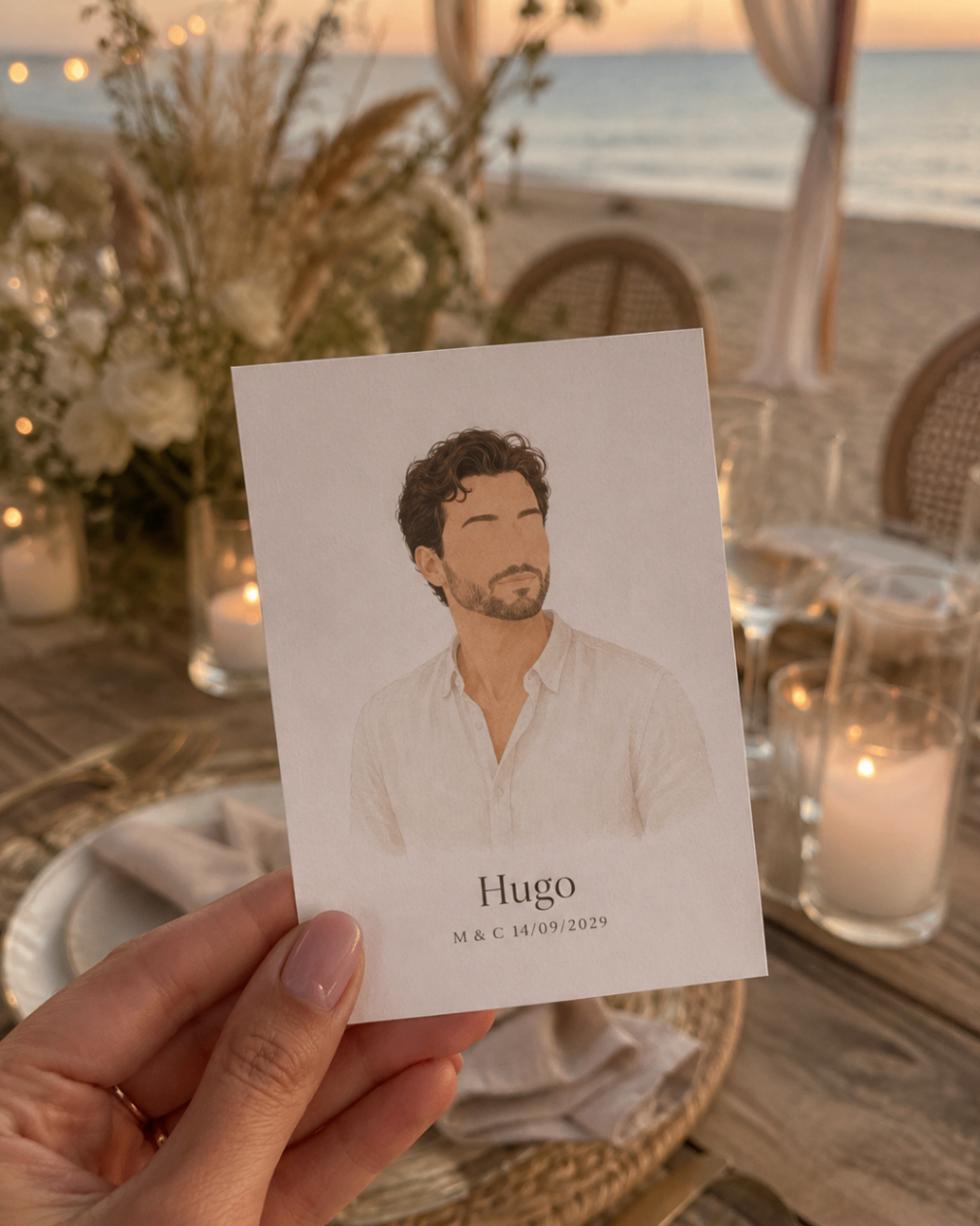 Marcasitios estilo 1 con retrato ilustrado de Hugo en boda en la playa